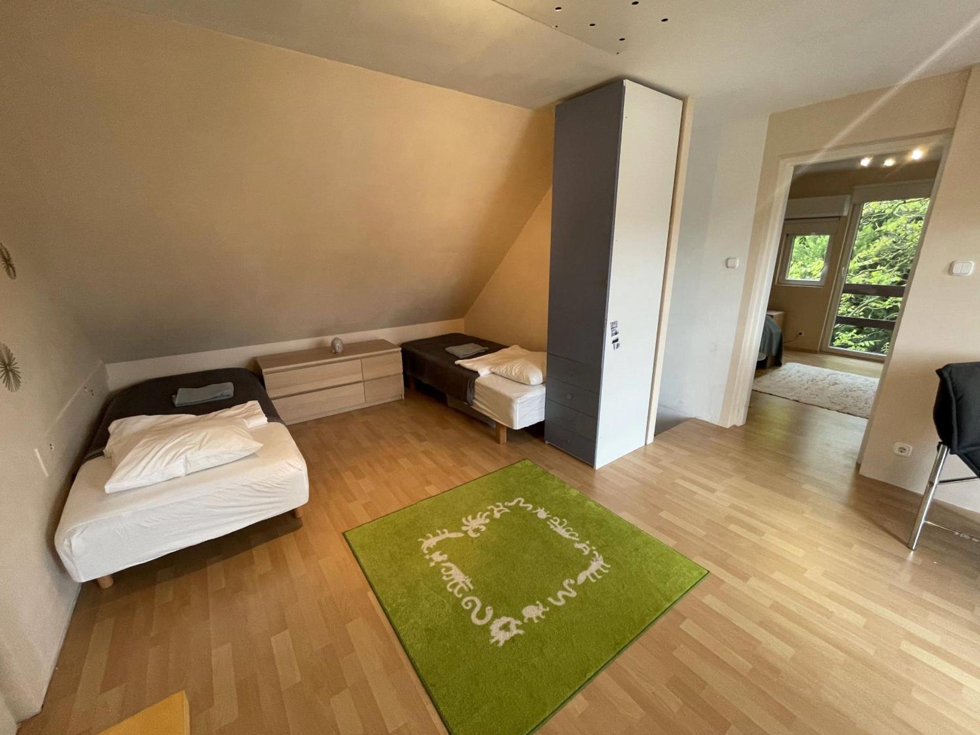 Vila 4 Guests: River & Garden Charm *